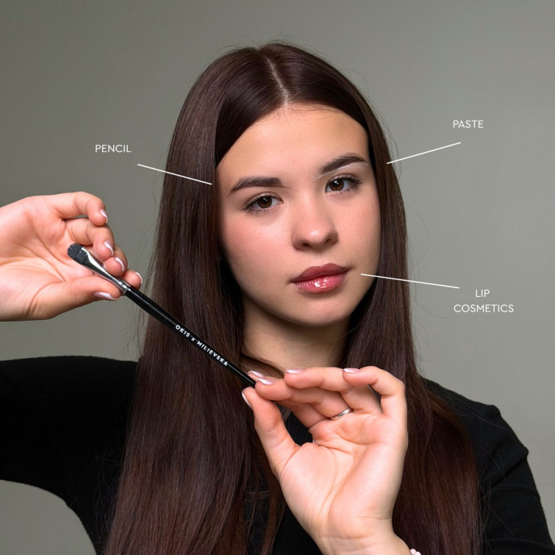 Пензель для брів OKIS x Milievska - Line Definer Brush (для підчищення ліній)