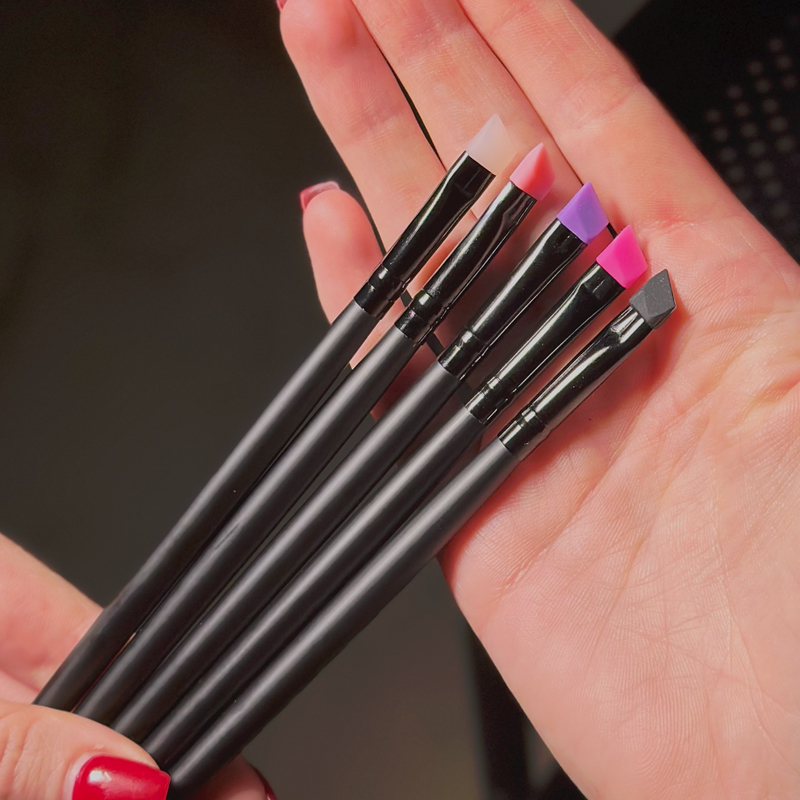 Eyebrow brush beveled silicone - transparent