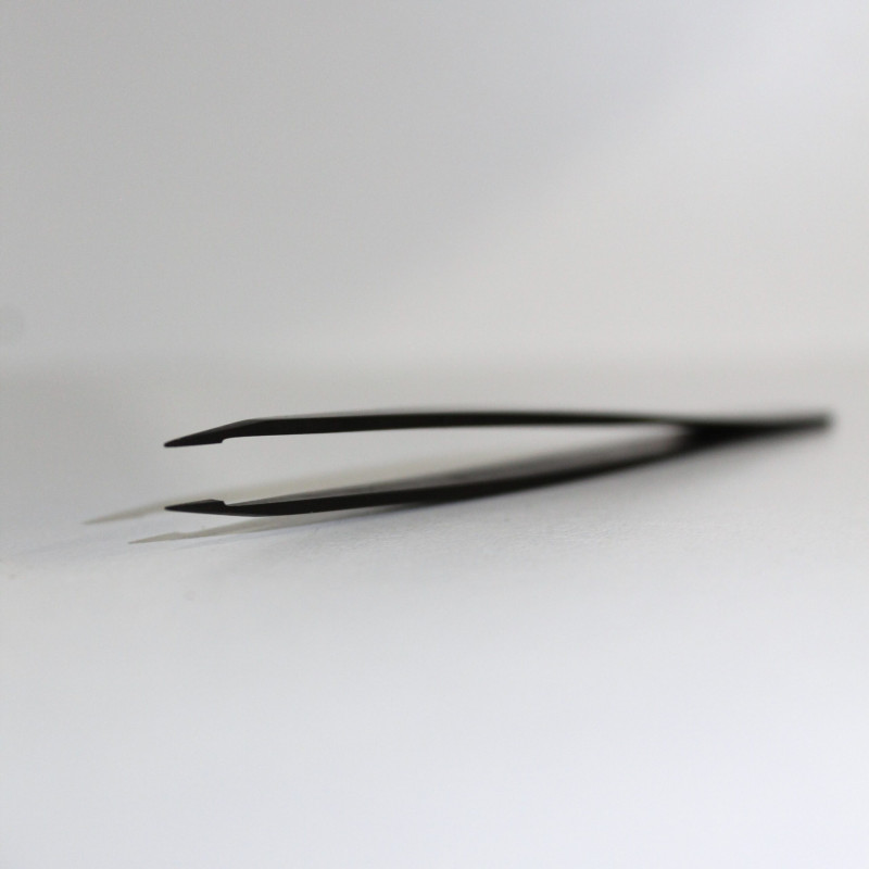 Eyebrow tweezers sharp point for thinning Okis Brow / black